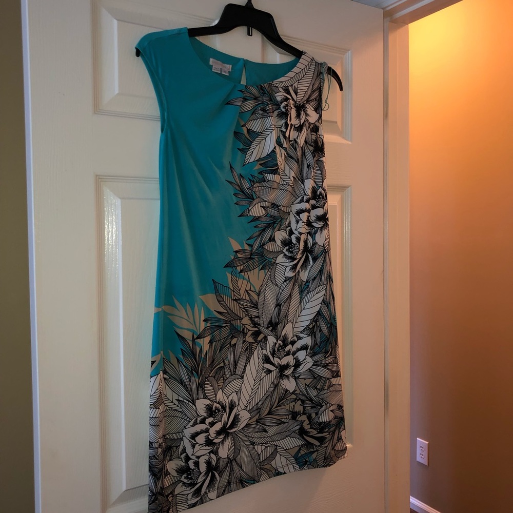 Dress - Picture 2 of 4